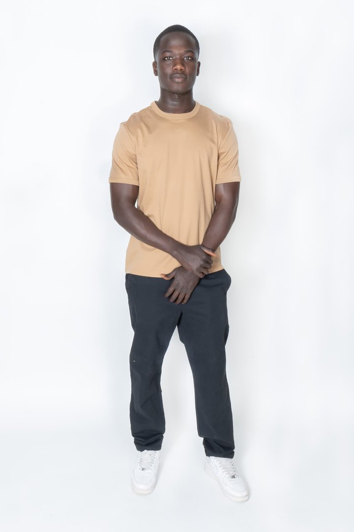 Publicación de Usman camara en HolliModels