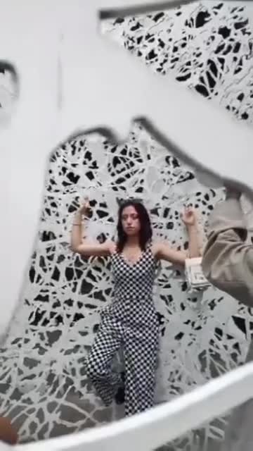 Publicación de Heidi Castro en HolliModels