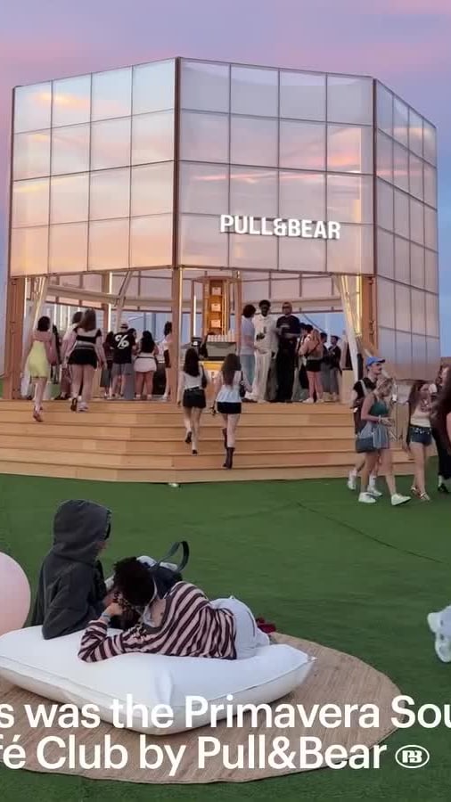 Publicación de Pull&Bear en HolliModels