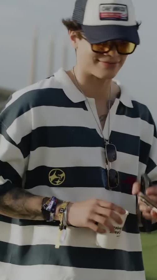 Publicación de Pull&Bear en HolliModels