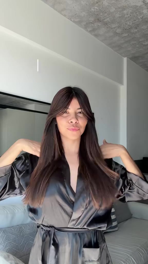 Publicación de Karenina Saur en HolliModels