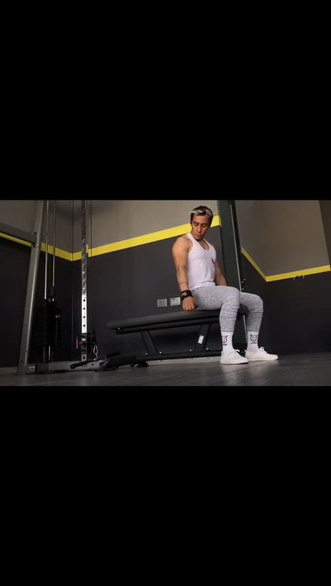 Publicación de Ángel  Hernández en HolliModels