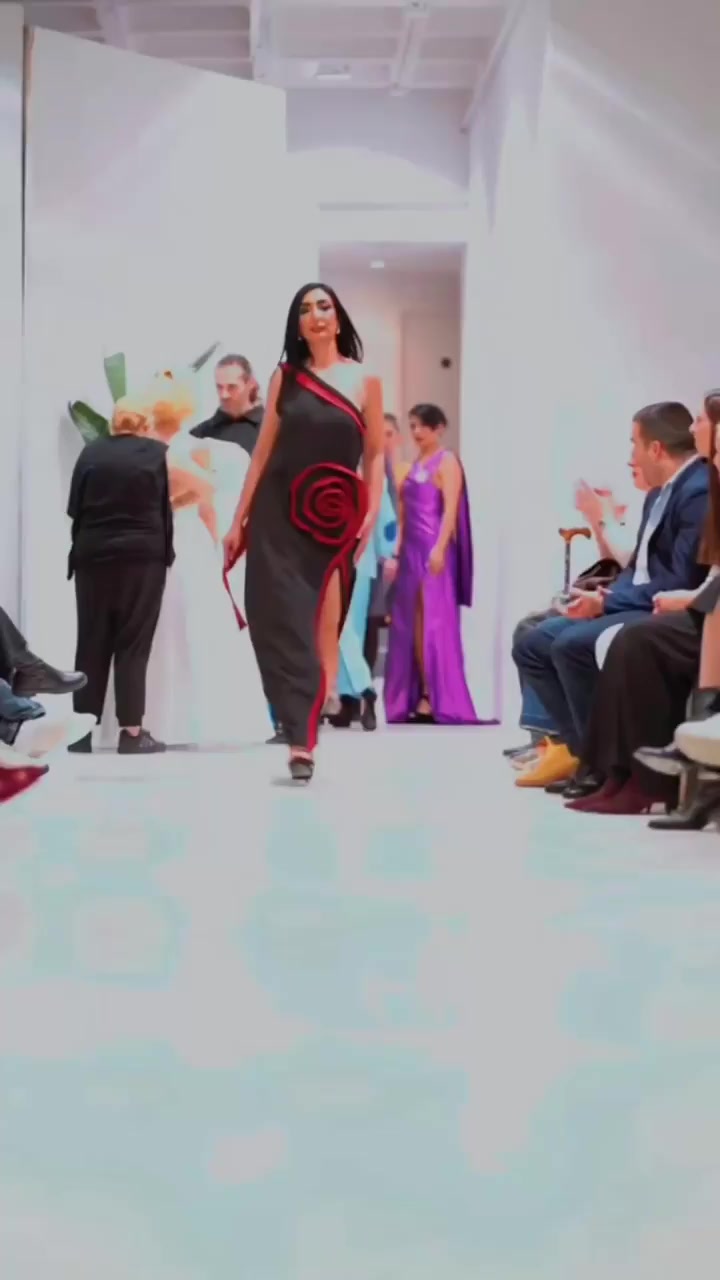 Publicación de Segundina minguez en HolliModels