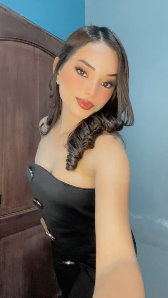 Publicación de Nataly Lara en HolliModels