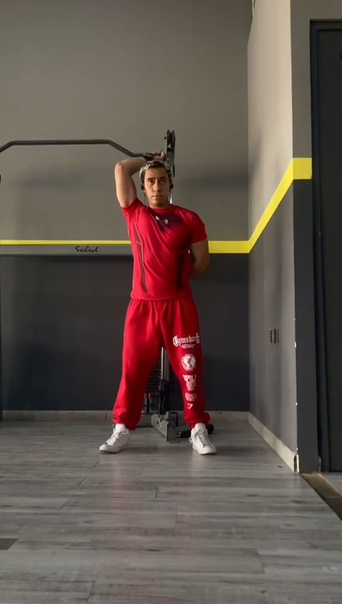 Publicación de Ángel  Hernández en HolliModels