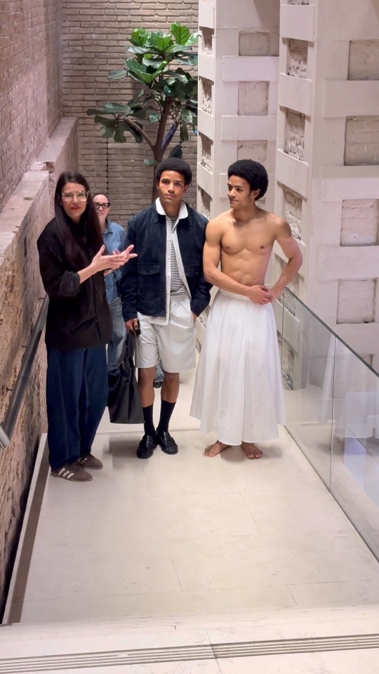 Publicación de Alejandro Pérez Bouza en HolliModels