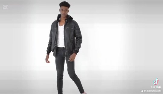 Publicación de Dionys Alejandro en HolliModels