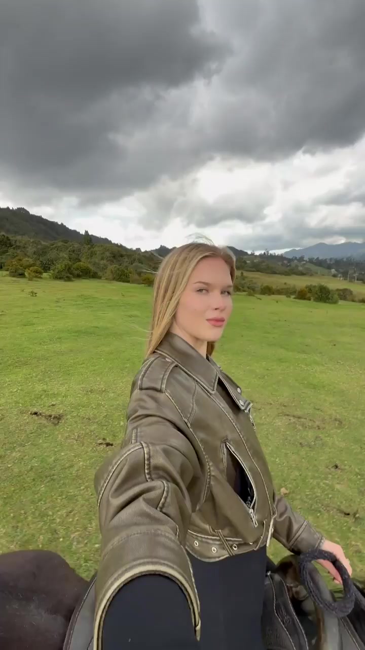 Publicación de Anastasiia en HolliModels