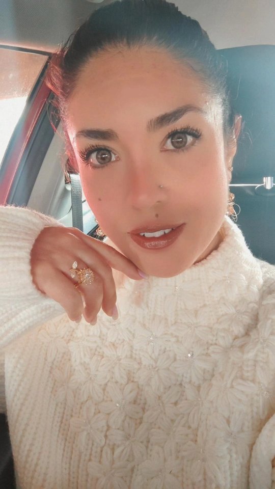 Publicación de Ronie de la Vega en HolliModels