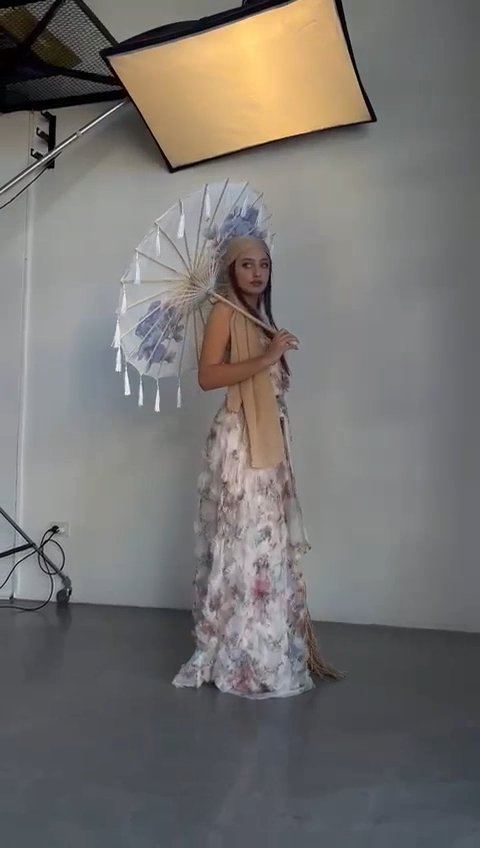 Publicación de Olivia en HolliModels