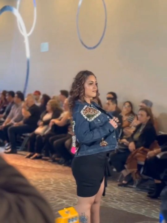 Publicación de Ronie de la Vega en HolliModels