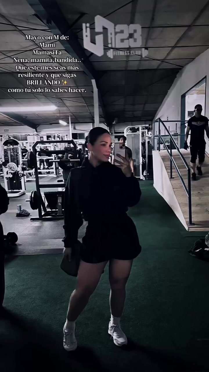 Publicación de Brenda Montero en HolliModels