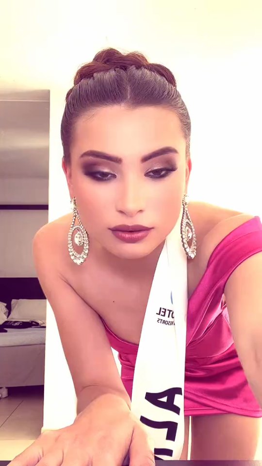 Publicación de Maria jose cruz en HolliModels